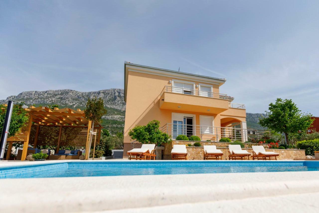 Luxury Villa Castrum Kaštela Buitenkant foto