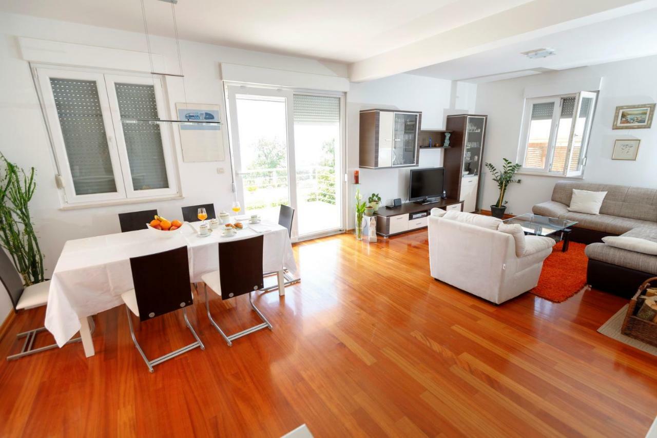 Luxury Villa Castrum Kaštela Buitenkant foto