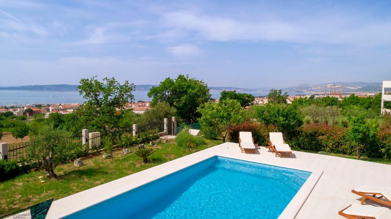 Luxury Villa Castrum Kaštela Buitenkant foto