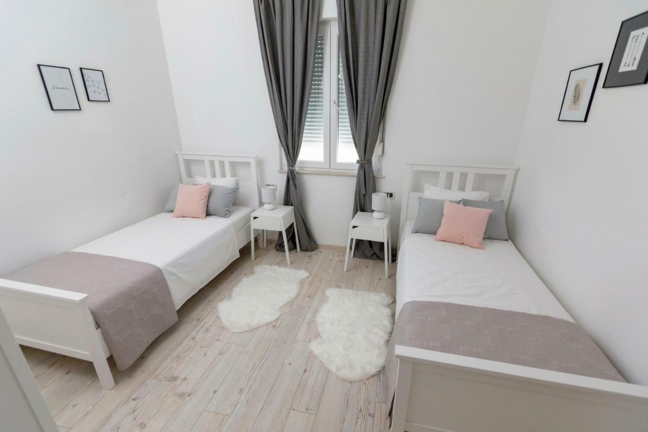 Luxury Villa Castrum Kaštela Buitenkant foto