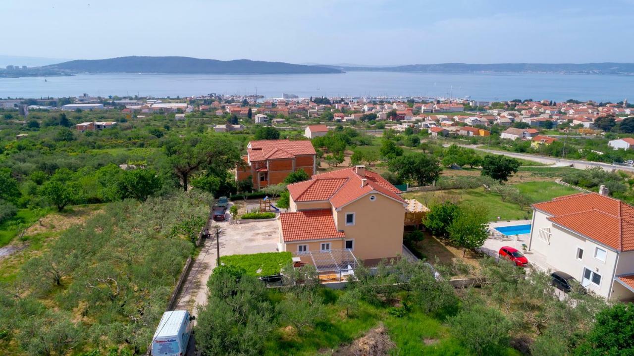 Luxury Villa Castrum Kaštela Buitenkant foto